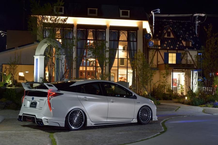  Toyota Prius by Rowen 2016 года  (фото 17 из 27)